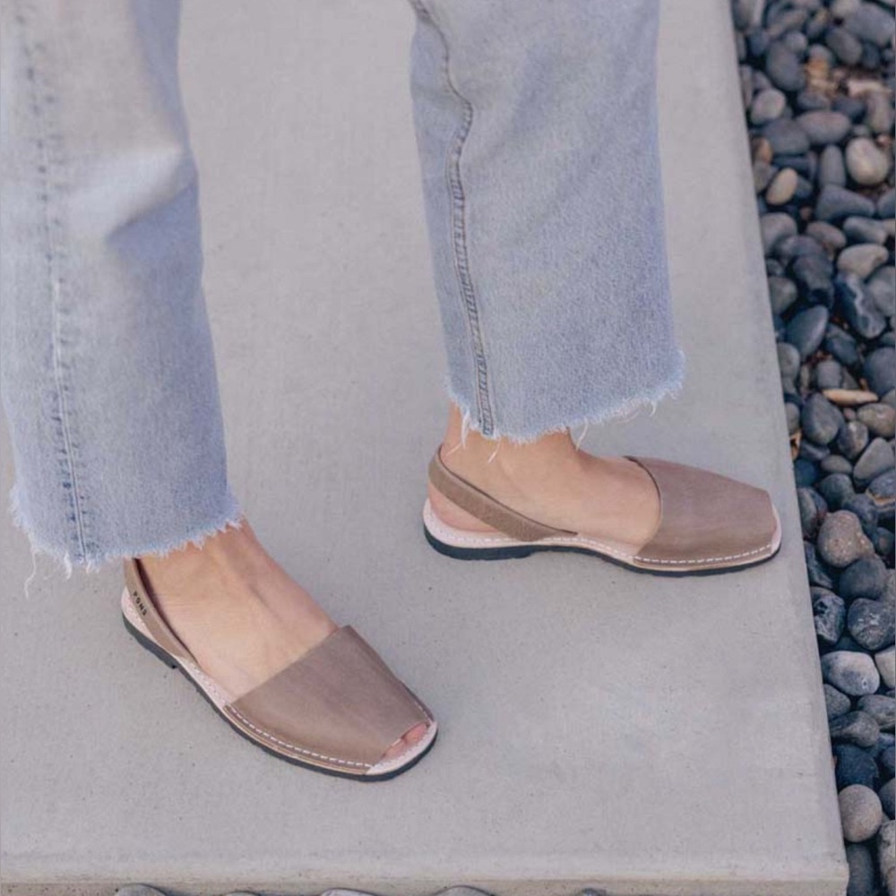 Pons Avarca Leather Sandals